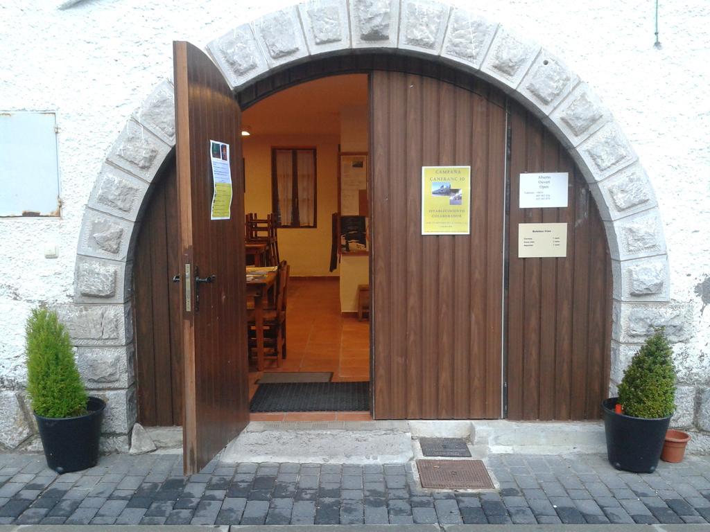 Albergue De Canfranc Estacion Екстер'єр фото